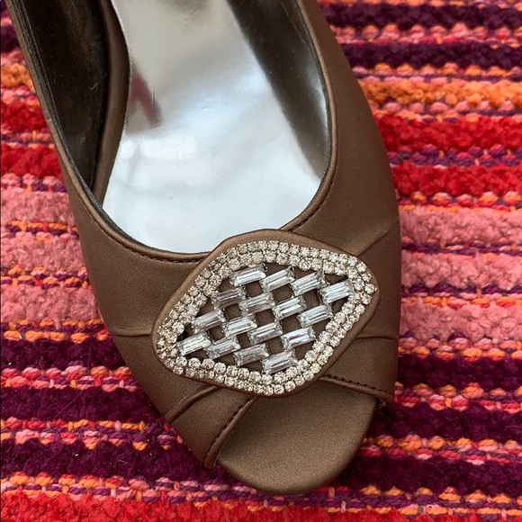 Easy Street Brown Satin Heels, Retro Style Rhinestone, Peep Toe Pumps, Prom - Picture 5 of 8